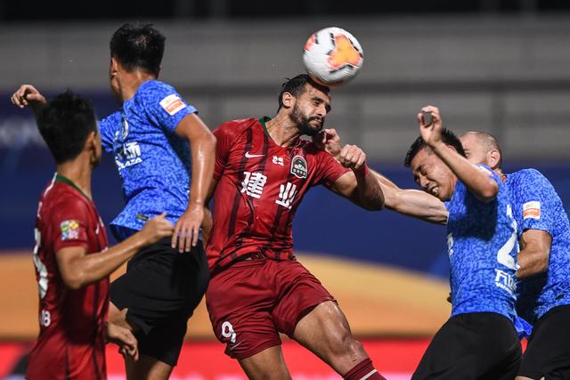 阿伦25+20骑士负热火 步行者大胜送活塞4连败